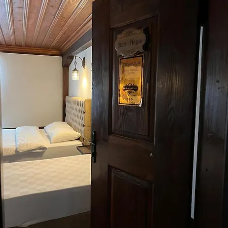 Haci Rifatlar Konagi Hotel