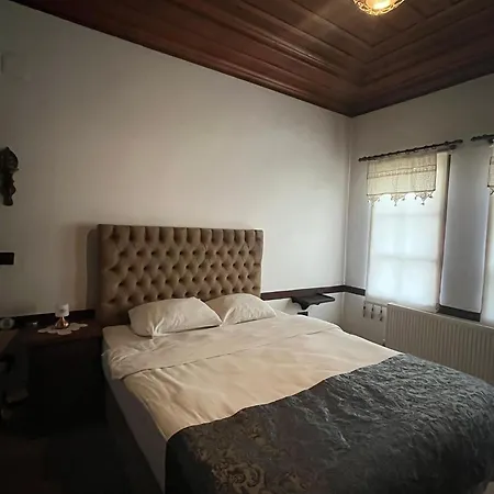 Haci Rifatlar Konagi Hotel Tarakli