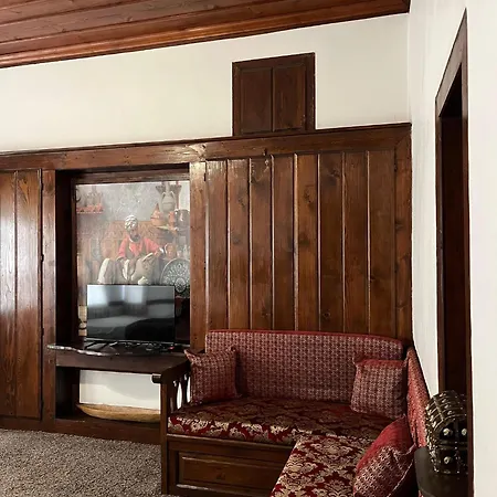 Haci Rifatlar Konagi Hotel Tarakli