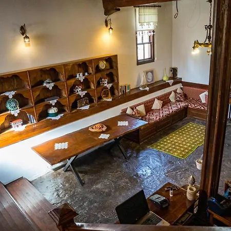 Hotel Haci Rifatlar Konagi Tarakli