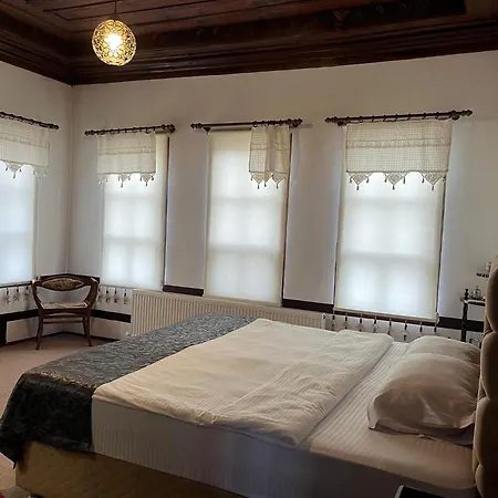 Haci Rifatlar Konagi Tarakli