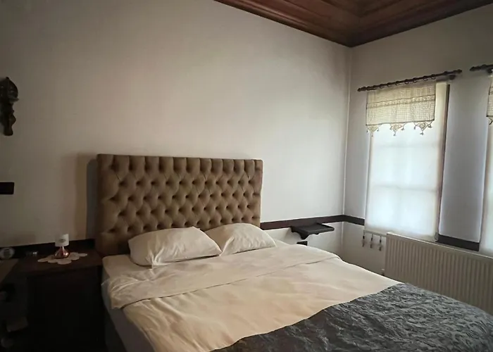 Haci Rifatlar Konagi Hotel Tarakli