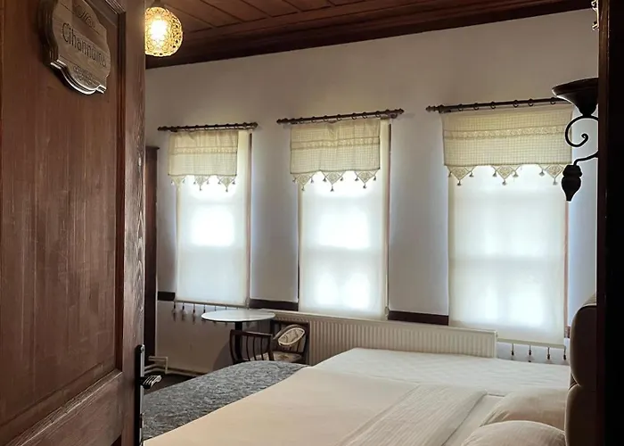 Haci Rifatlar Konagi