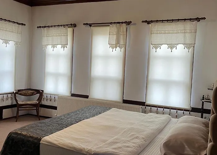 Haci Rifatlar Konagi Hotel Tarakli